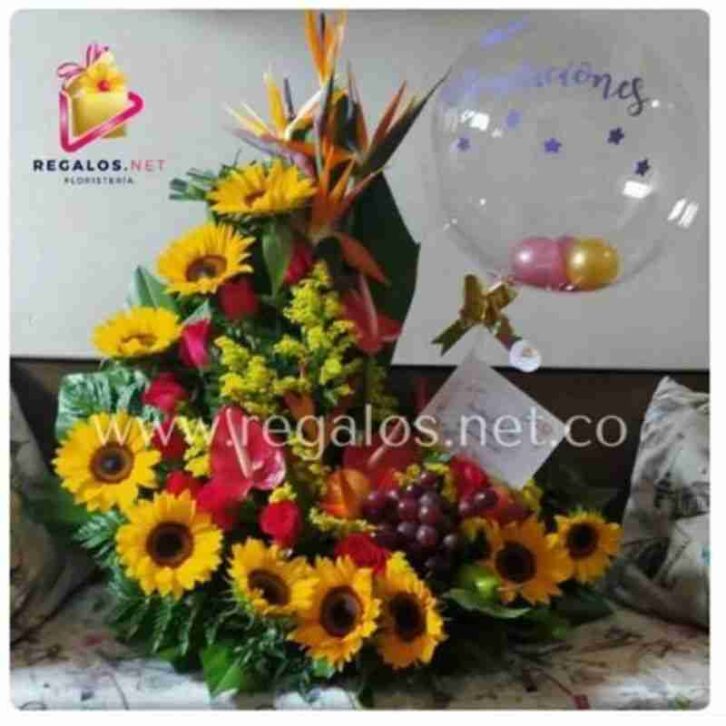 rosas girasoles y Frutas